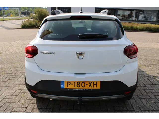 Dacia Sandero Stepway TCe 90 Comfort 2022 Benzine 10
