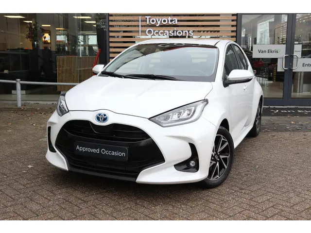 Toyota Yaris 1.5 Hybrid Dynamic 2022 Hybride Benzine 7