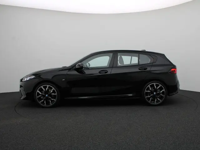 BMW 1 Serie 120 2024 Benzine 4
