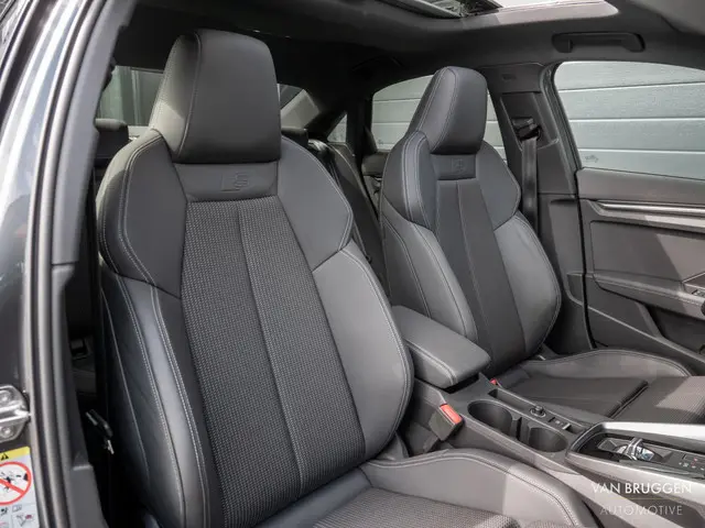 Audi A3 Limousine 35 TFSI S-Line 2022 Benzine 17