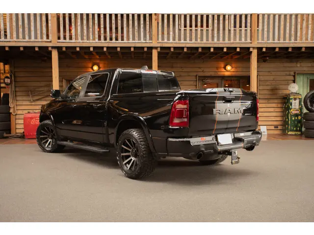 Dodge Ram 1500 5.7 V8 4x4 Crew Cab Laramie 2022 LPG/Gas 12