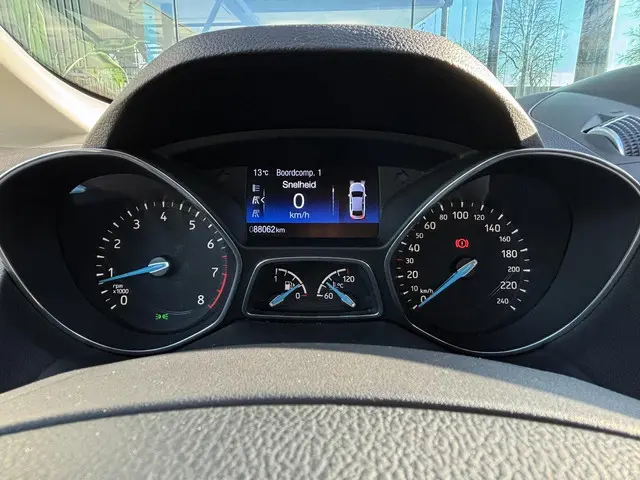 Ford C-MAX 1.5 Titanium 2016 Benzine 17