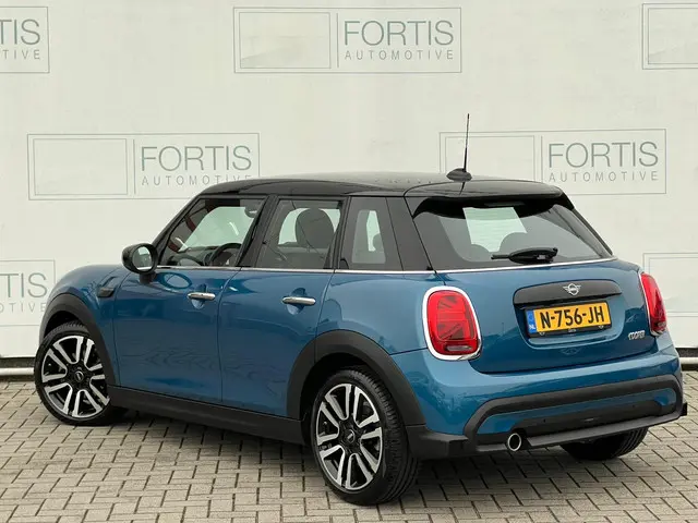 MINI Cooper Mini 1.5 Business Edition 2021 Benzine 2