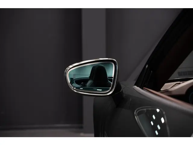 Porsche 911 Cabrio 3.0 Carrera GTS 2022 Benzine 24