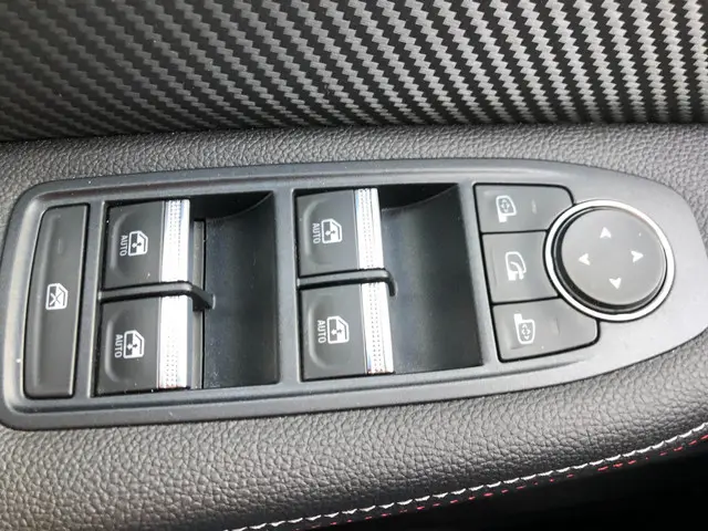 Renault Clio 1.0 TCe R.S. Line 2020 Benzine 31