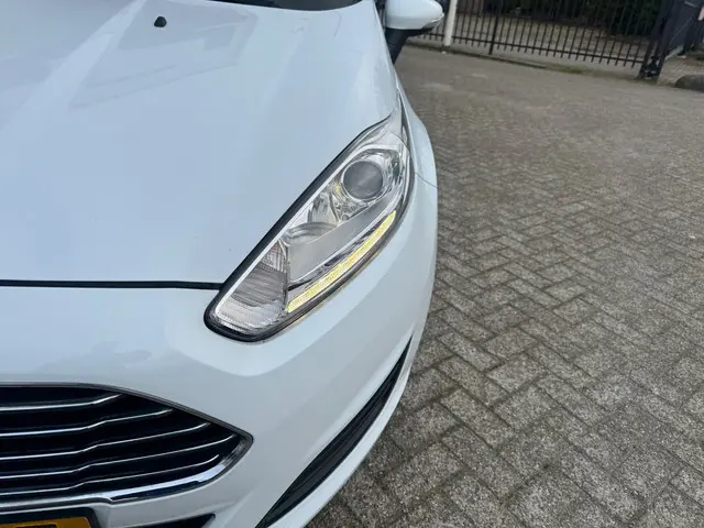 Ford Fiesta 1.0 Style Airco,Led, Navigatie 2015 Benzine 12
