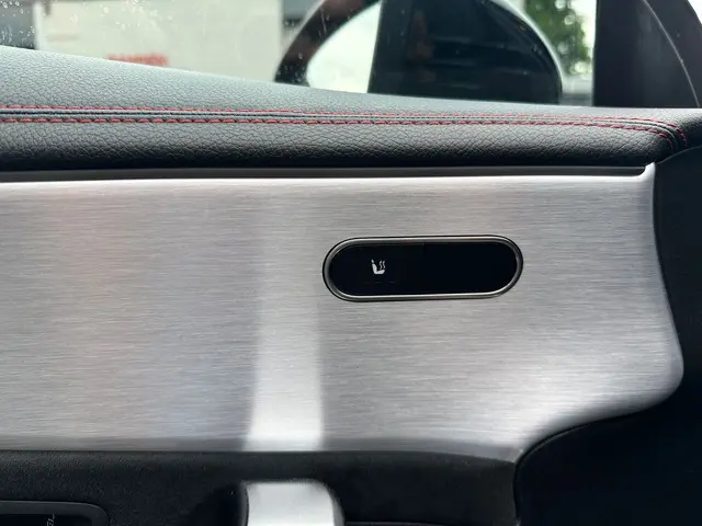 Mercedes-Benz CLA 180 AMG 2019 Benzine 27