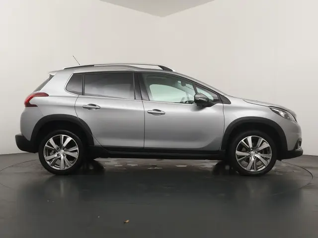 Peugeot 2008 1.2 PureTech Blue Lease Allure 2019 Benzine 6