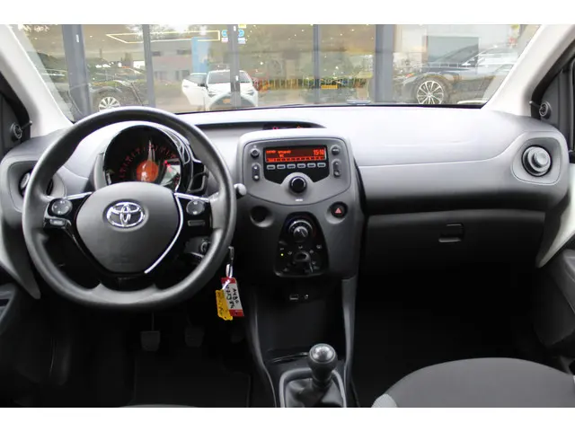 Toyota Aygo 1.0 VVT-i x-fun 2021 Benzine 4