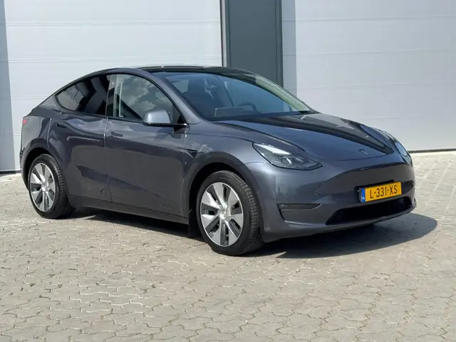 Tesla Model Y Long Range AWD 75 kWh 2021 Elektrisch 5