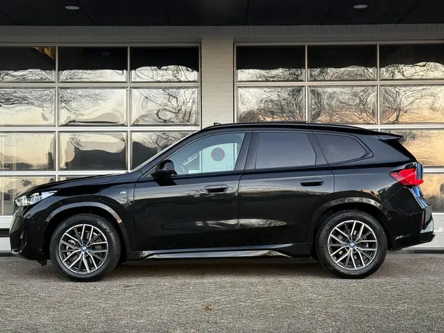 BMW X1 xDrive25e M SPORT 2025 Hybride Benzine 3