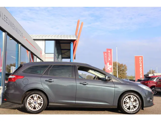 Ford Focus Wagon 1.6 TDCI Lease Trend 2013 Diesel 8