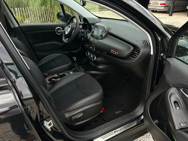 Fiat 500X FIAT sport H Leder, navi, clima 2018 Benzine 14
