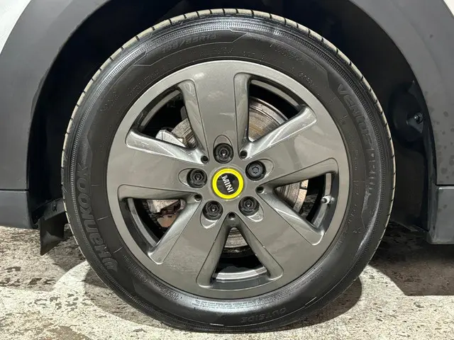 MINI Electric Mini Essential 33 kWh 2023 Elektrisch 12