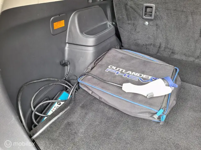 Mitsubishi Outlander 2.4 PHEV PURE 2020 Hybride Benzine 10
