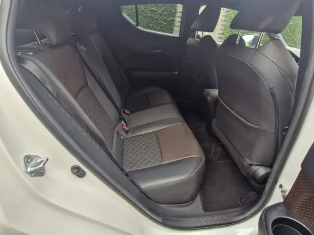 Toyota C-HR veel opties limited edition 2016 Benzine 10