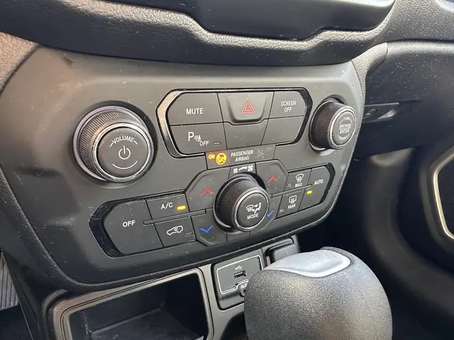 Jeep Renegade 1.4 MultiAir Longitude 2018 Benzine 16