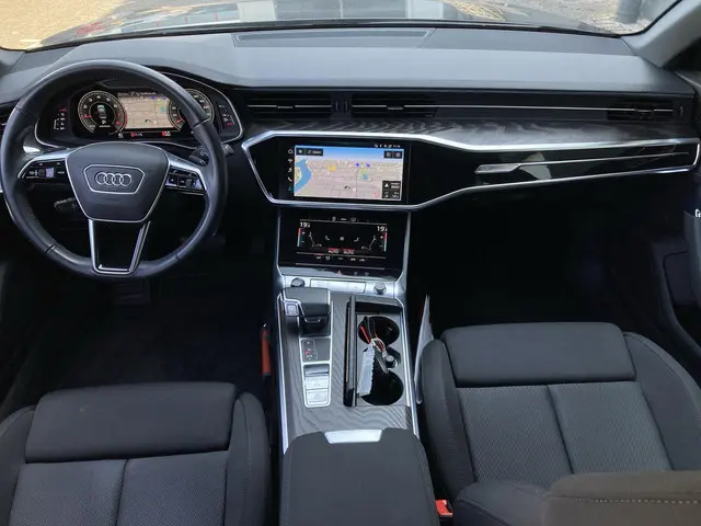 Audi A6 Limousine 45 TFSI Business edition 2020 Benzine 5