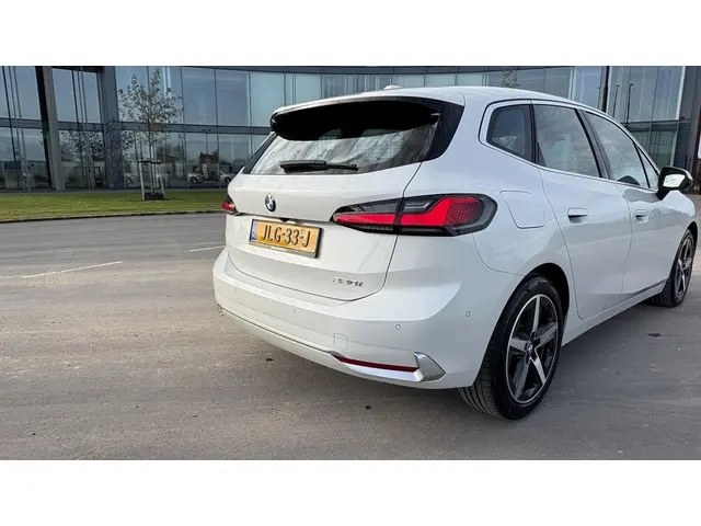 BMW 2 Serie Active Tourer 220i 2022 Benzine 4