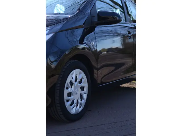 Toyota Aygo 1.0 VVT-i x-play 2021 Benzine 5