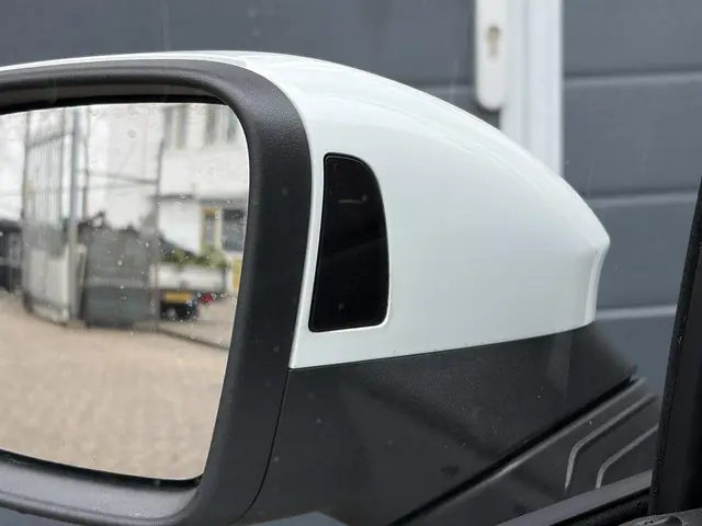 Volkswagen Golf 1.5 eTSI R-Line 2022 Benzine 23