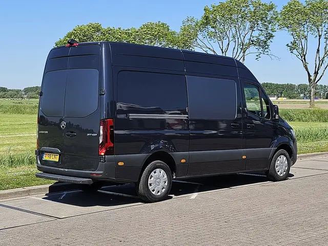 Mercedes-Benz Sprinter 317 2023 Diesel 3