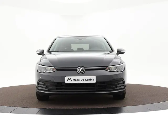 Volkswagen Golf 1.0 eTsi 110pk DSG Life 2023 Benzine 17