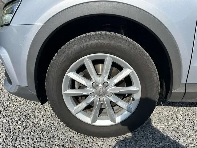 Audi Q3 Q3 1.4 TFSI 2018 Benzine 26