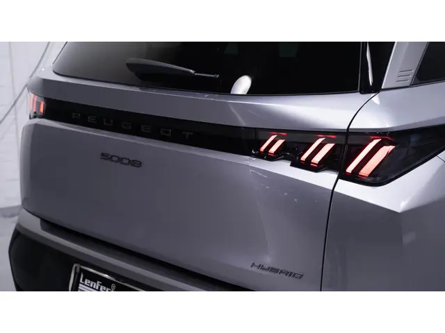 Peugeot 5008 1.2 PureTech Allure 2024 Benzine 16