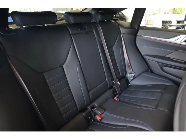 BMW i4 M50 2023 Elektrisch 9