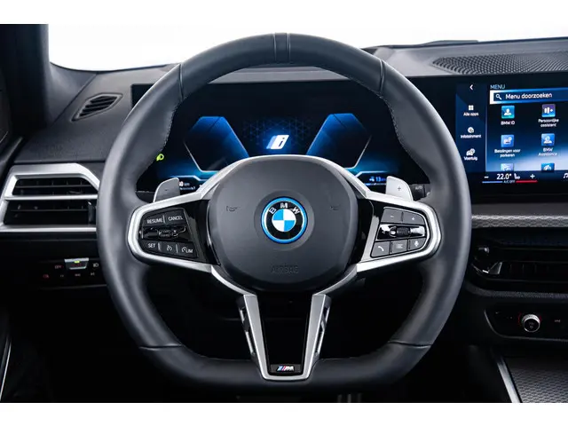 BMW 3 Serie Touring 330e 2025 Hybride Benzine 32