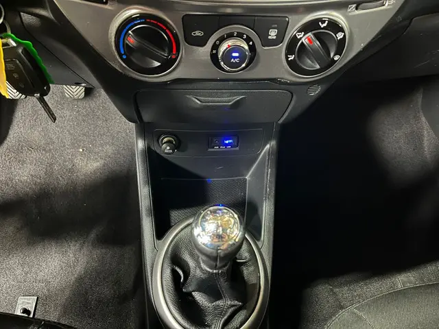 Hyundai i20 1.2i i-Deal 2014 Benzine 17