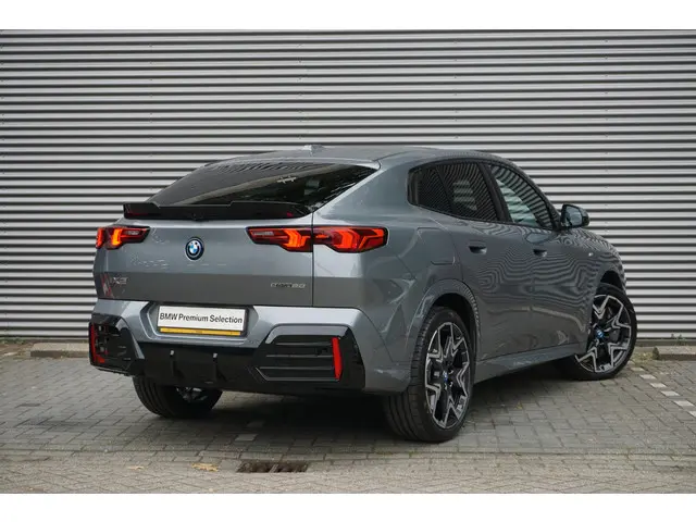 BMW iX2 eDrive20 2025 Elektrisch 2