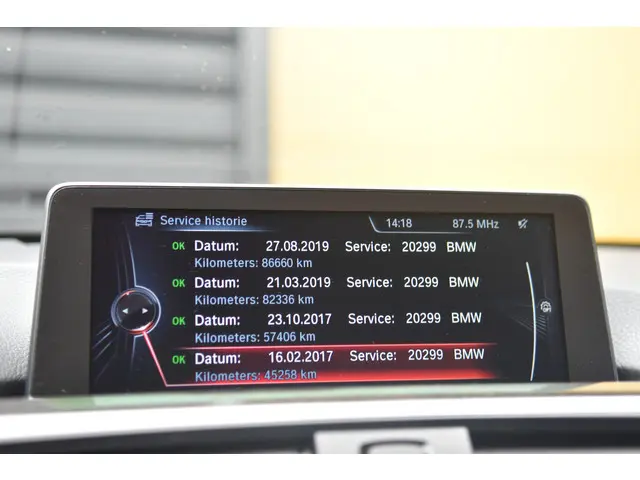 BMW 4 Serie Coupé 420i High Executive 2014 Benzine 16