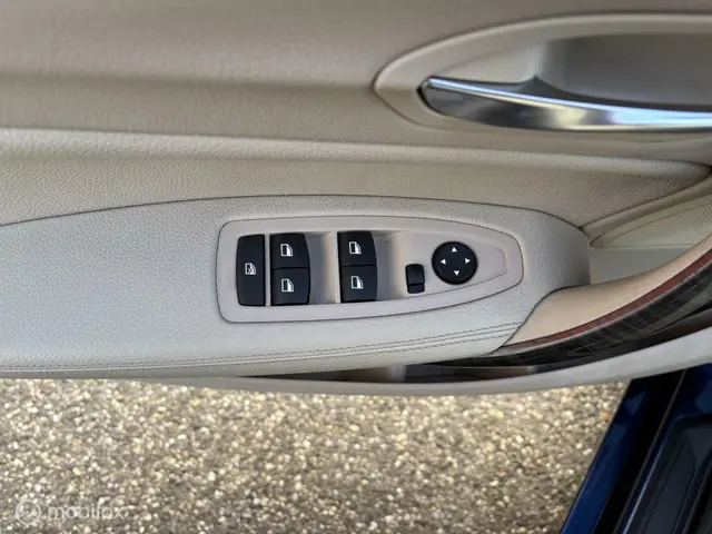 BMW 1 Serie 114i EDE Business+ 2013 Benzine 12