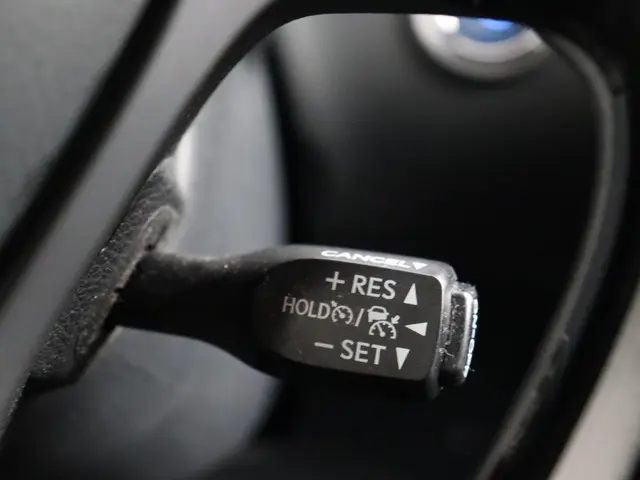 Toyota C-HR 1.8 Hybrid Active 2021 Hybride Benzine 24