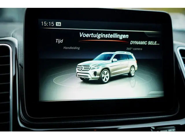 Mercedes-Benz GLS 500 4MATIC 2015 Benzine 32