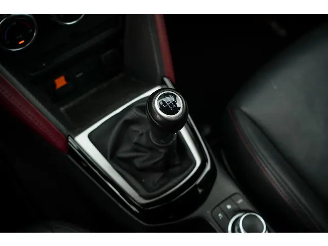 Mazda CX-3 2.0 SkyActiv-G 150 GT-M 4WD 2016 Benzine 14