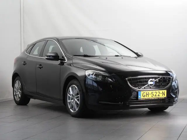 Volvo V40 1.6 T4 Momentum 2015 Benzine 16