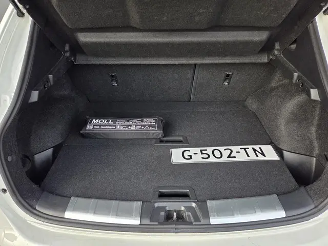 Nissan QASHQAI 1.2 Connect Edition Xenon 2015 Benzine 18