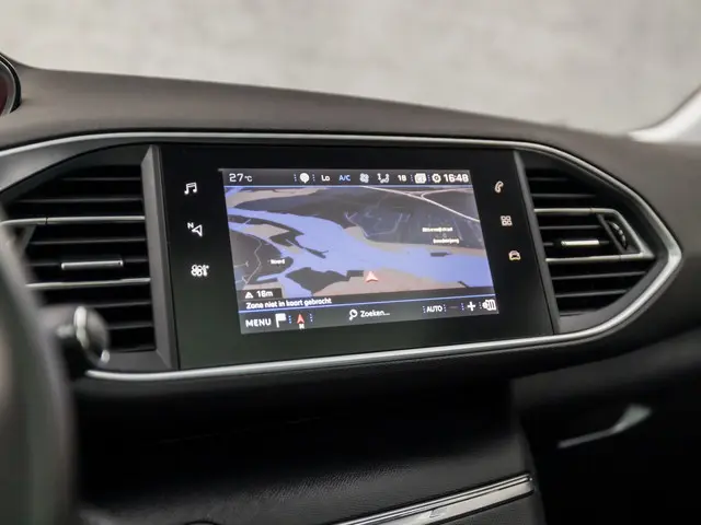 Peugeot 308 SW 1.2 PureTech Sport 2020 Benzine 24