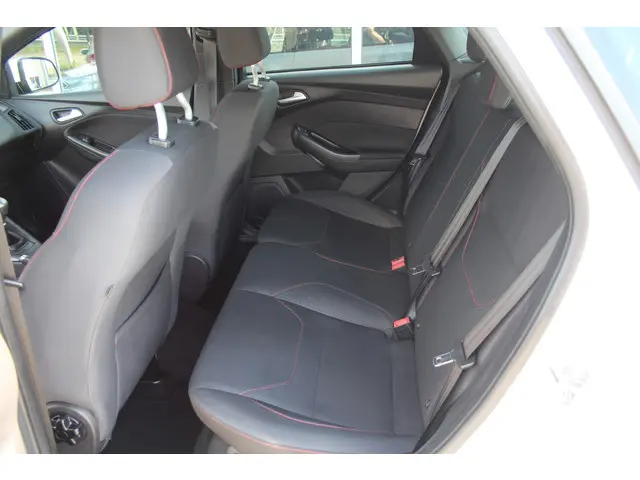 Ford Focus 1.0 ST-Line 126 Pk HB 2017 Benzine 16