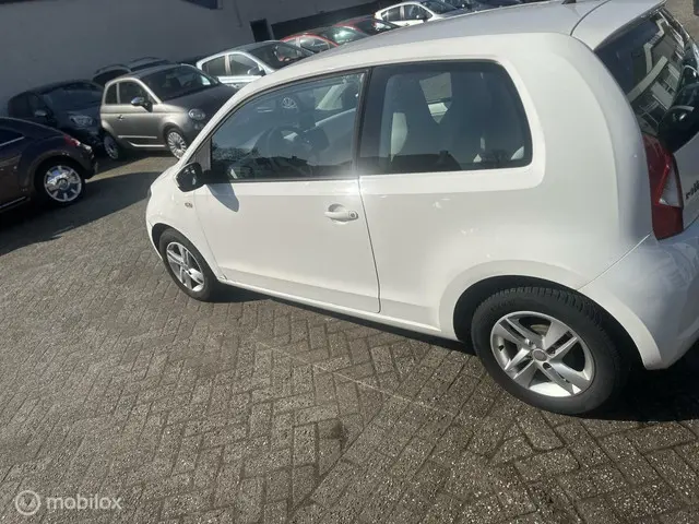 SEAT Mii 1.0 Style Chic 2013 Benzine 9
