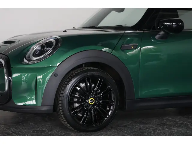 MINI Electric Cooper MINI Yours 33 kWh 2023 Elektrisch 28