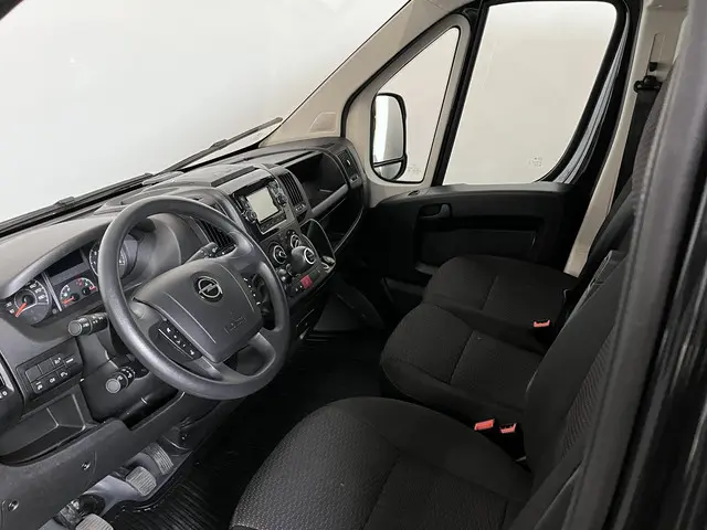 Opel Movano 2