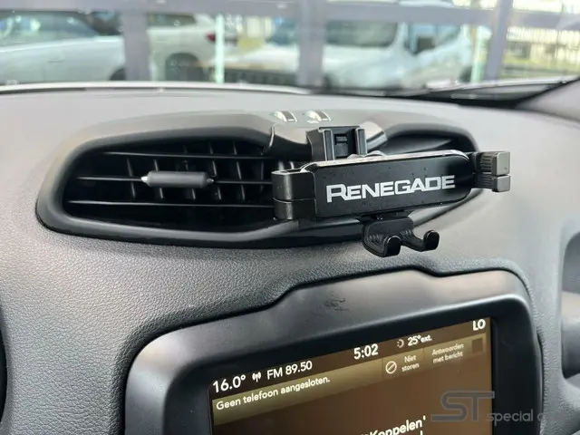 Jeep Renegade 1.3T Limited|Navi|Beats|19 inch 2019 Benzine 32