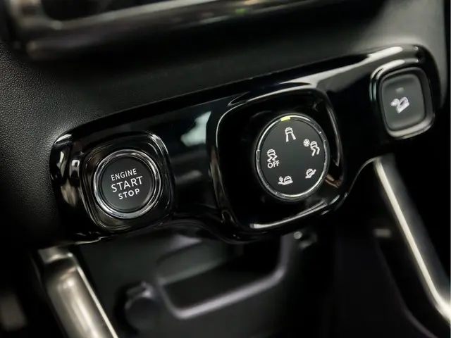 Citroën C3 Aircross 1.2 PureTech Max 2023 Benzine 24