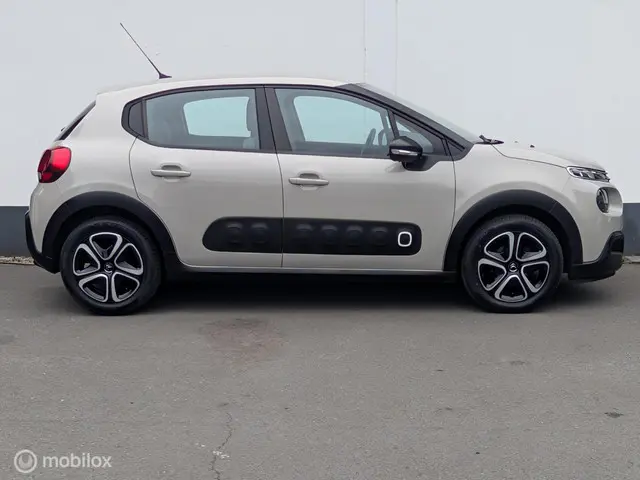 Citroën C3 1.2 PureTech ELLE 2017 Benzine 22