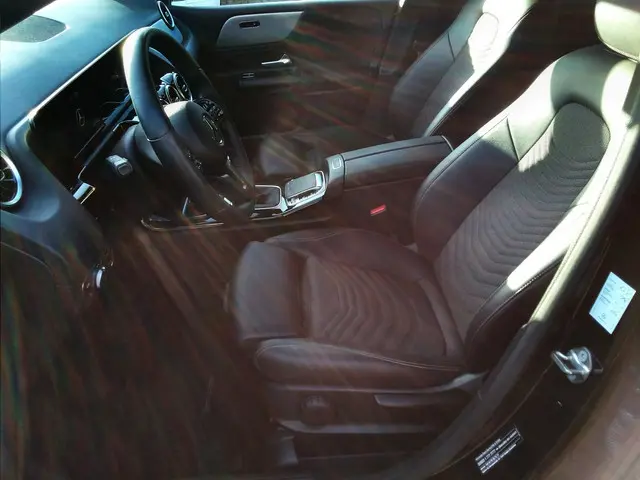 Mercedes-Benz B-Klasse 180 Premium Plus 2019 Benzine 17