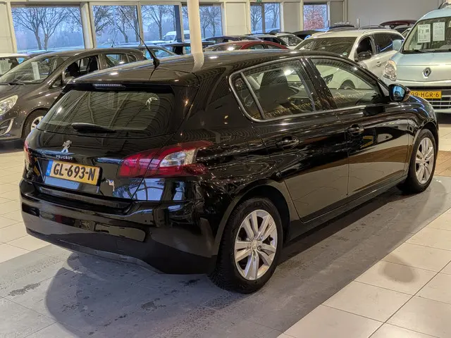 Peugeot 308 1.2 VTi Active 2014 Benzine 4